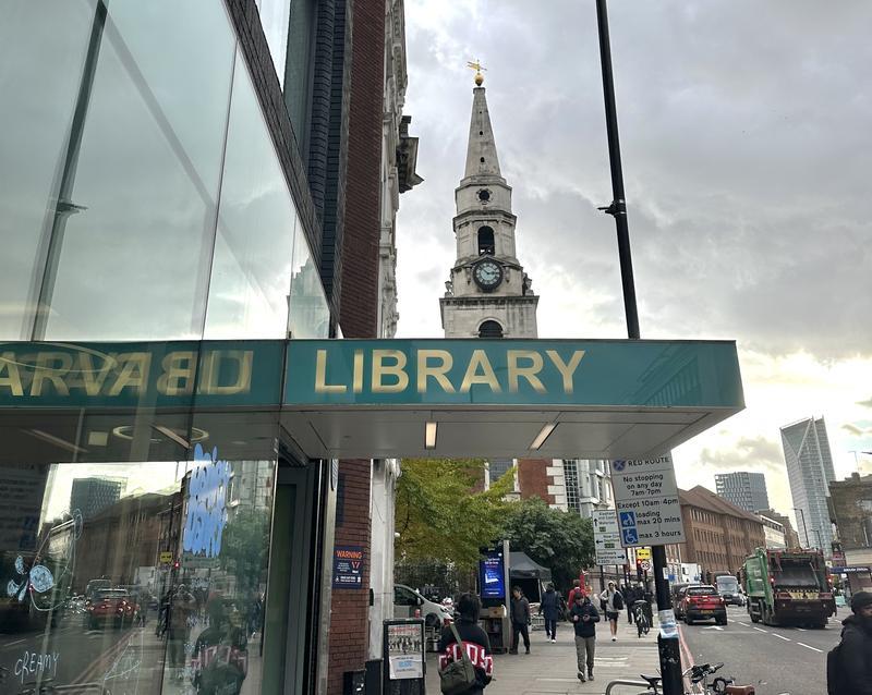 Beyond the Screen: How Libraries Are Redefining Community in the Digital Age