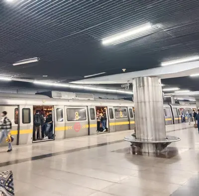 How convenient is the Delhi Metro for college-going students and non-Delhiites?