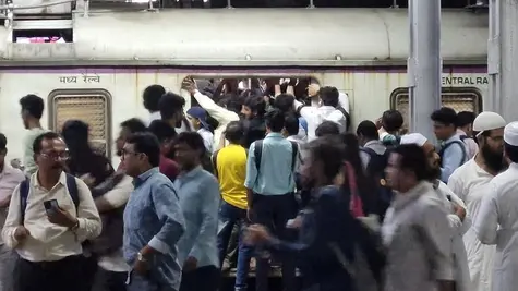 Mumbai’s Lifeline Under Strain: The Hidden Human Cost of Overcrowded Local Trains
